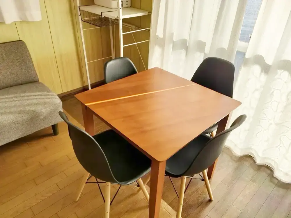 四角いテーブル